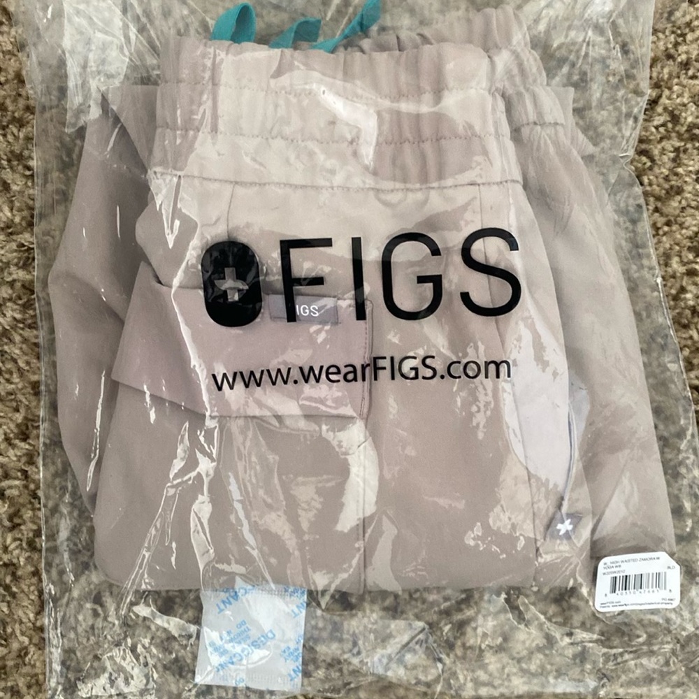 Boulder High Waisted Tatu Slim - Petite Cargo Jogger Scrub Pants XS